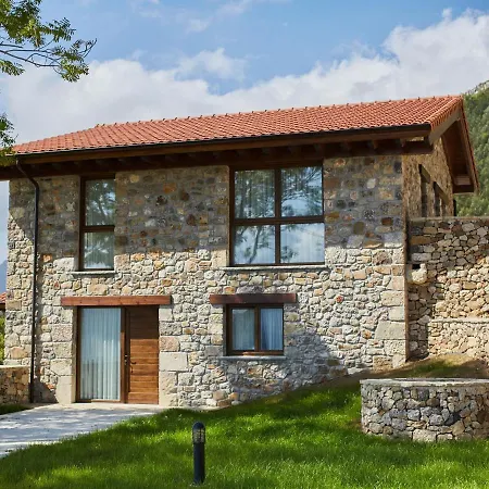Appealing Holiday In Parres Asturias With Garden * Llames de Parres